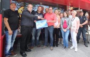 received_811088549010665[1]